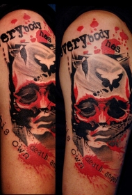 大臂彩色人脸英文字母纹身图案