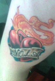 燃烧的圣心彩绘手臂纹身图案