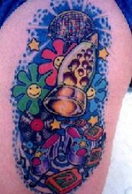 腿部彩色迪斯科空间纹身图案