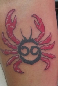 红色与黑色螃蟹纹身图案
