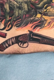腰部old school步枪彩色纹身图片