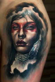 肩部现实主义风格的彩色印度女人纹身