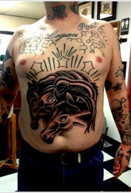 腹部彩色old school跑步马纹身图片