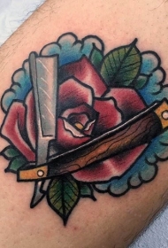 手臂彩色old school红玫瑰纹身图片