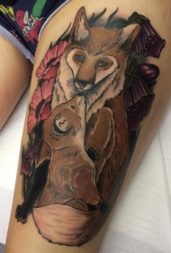 大腿彩绘狐狸家庭和鲜花纹身图案