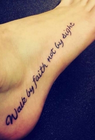 脚背黑色宗教字母纹身图案