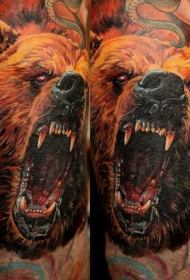 令人敬畏的彩色熊头纹身图案
