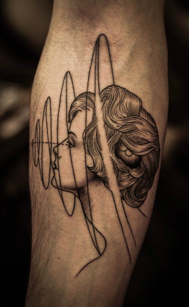 手臂女孩的肖像和几何符号纹身图案