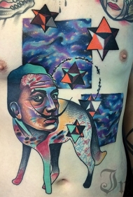 胸部和腹部彩色星空和兽体人头纹身图案