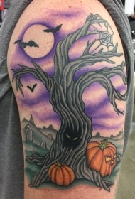 大臂卡通彩色夜晚月亮和蝙蝠南瓜纹身图案