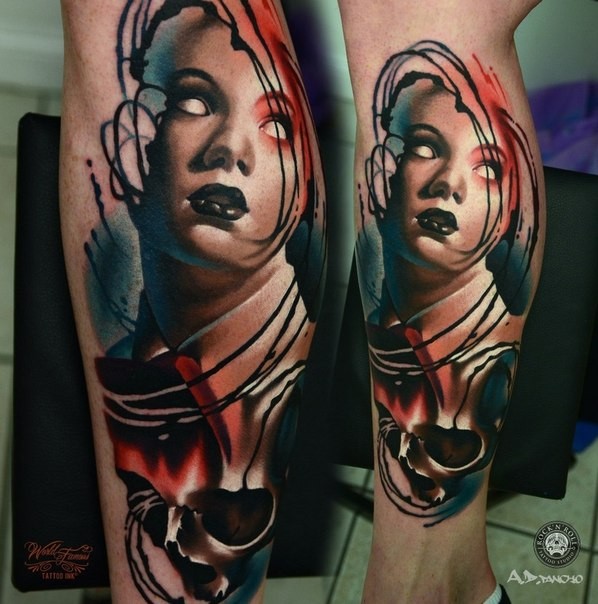腿部新风格的彩色可怕女人纹身图案