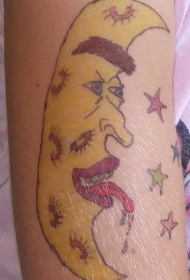 手臂彩色丑月新月纹身图案