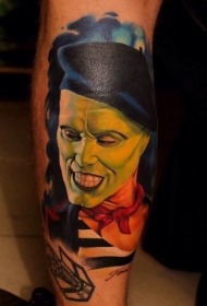 腿部彩色电影人物肖像纹身图案