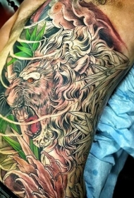 腰侧彩色独特风格半色狮子纹身图片