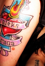 爱心火焰和十字架纹身图案