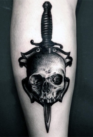 小腿点刺风格黑色骷髅匕首纹身图案