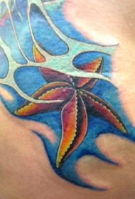可爱的海星在水下纹身图案