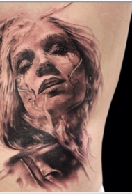 腰侧棕色墨西哥土著女性纹身图片