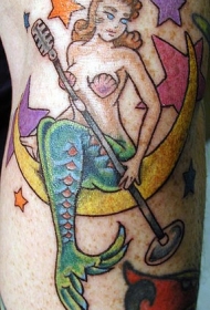 手臂彩色美人鱼歌手纹身图案
