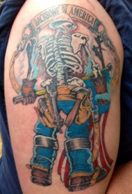 肩部老派风格的彩色骨架纹身图案