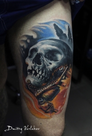 腿部现实主义风格的彩色人类头骨纹身图案