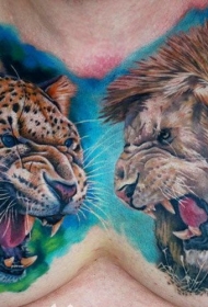 胸部令人印象深刻的猎豹与狮子纹身图案