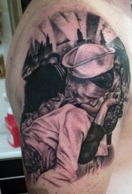 手臂浪漫的黑白接吻水手情侣肖像纹身图案