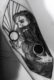 手臂简单的黑色线条巫师纹身图案