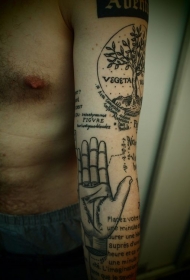 手臂科学风格黑色字母手和孤独的树纹身图案
