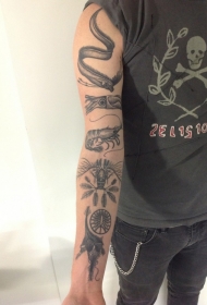 手臂黑白各种海底动物纹身图案