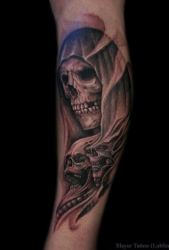 手臂各种神秘的黑色骷髅纹身图案