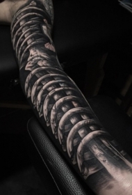 花臂黑白纹身图案