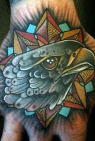 old school星星形状鹰头手背纹身图案