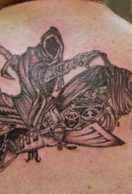 背部机车死亡骑士纹身图案