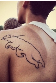 背部简约的黑色线条熊纹身图案