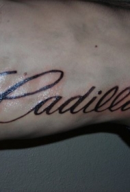 凯迪拉克英文字母纹身图案