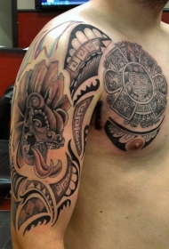 肩部棕色大玛雅石雕像纹身图案