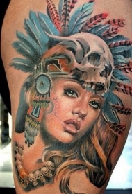 大腿彩色的部落妇女肖像纹身图案
