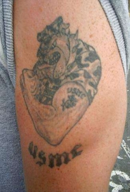 肩部黑色愤怒的牛头犬纹身图案