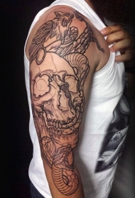 手臂new school黑色线条骷髅与乌鸦纹身图案