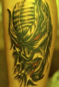 腿部红眼邪恶恶魔纹身图案