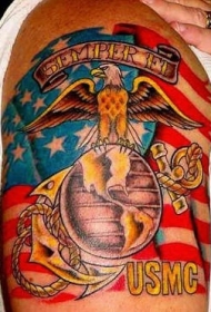 肩部彩色超级爱国者图标纹身图片