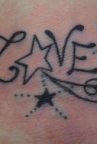 星星和英文字母纹身图案