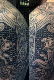 凯尔特风格的彩色骷髅与各种动物纹身图案