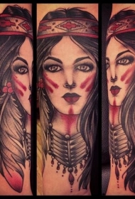 手臂传统老派风格的彩色印度女人肖像纹身