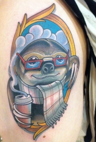 休闲的卡通树獭纹身图案