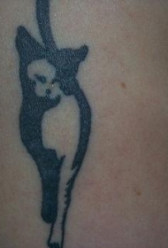 简约的黑色猫纹身图案