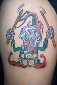 腿部彩色丑陋的鼓手纹身图片