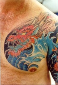 半甲海浪红色龙纹身图案