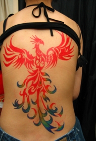 后背漂亮的凤凰纹身图案